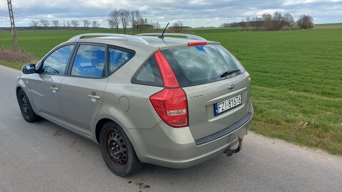 Kia Cee'd 1.6 crdi 2010r.