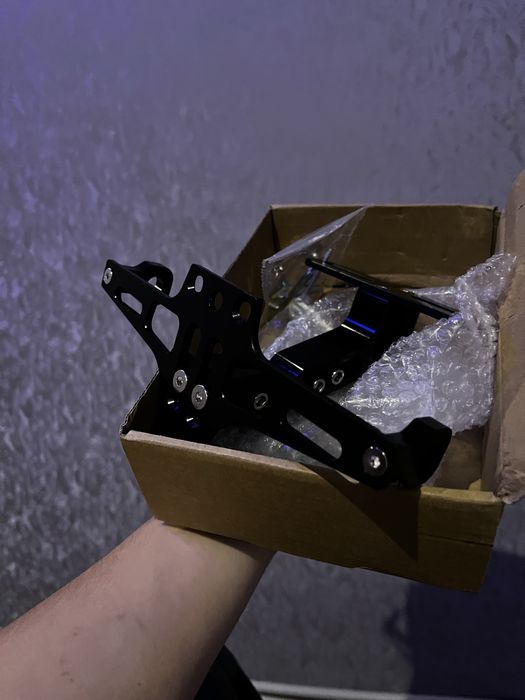 Рамка для номерного знаку на мотоцикл, кріплення рамка номеру