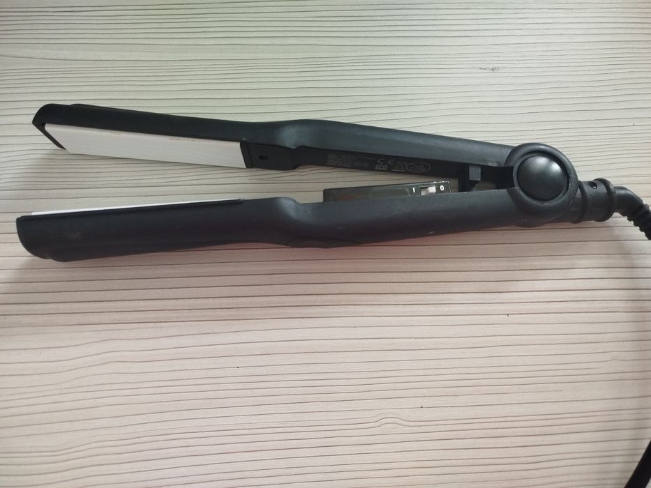 Плойка профессиональная
 Утюжок для волося Vidal Sassoon 33W