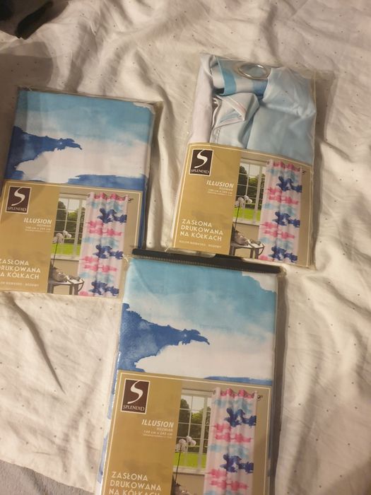 Zasłony wzorzyste na kółkach