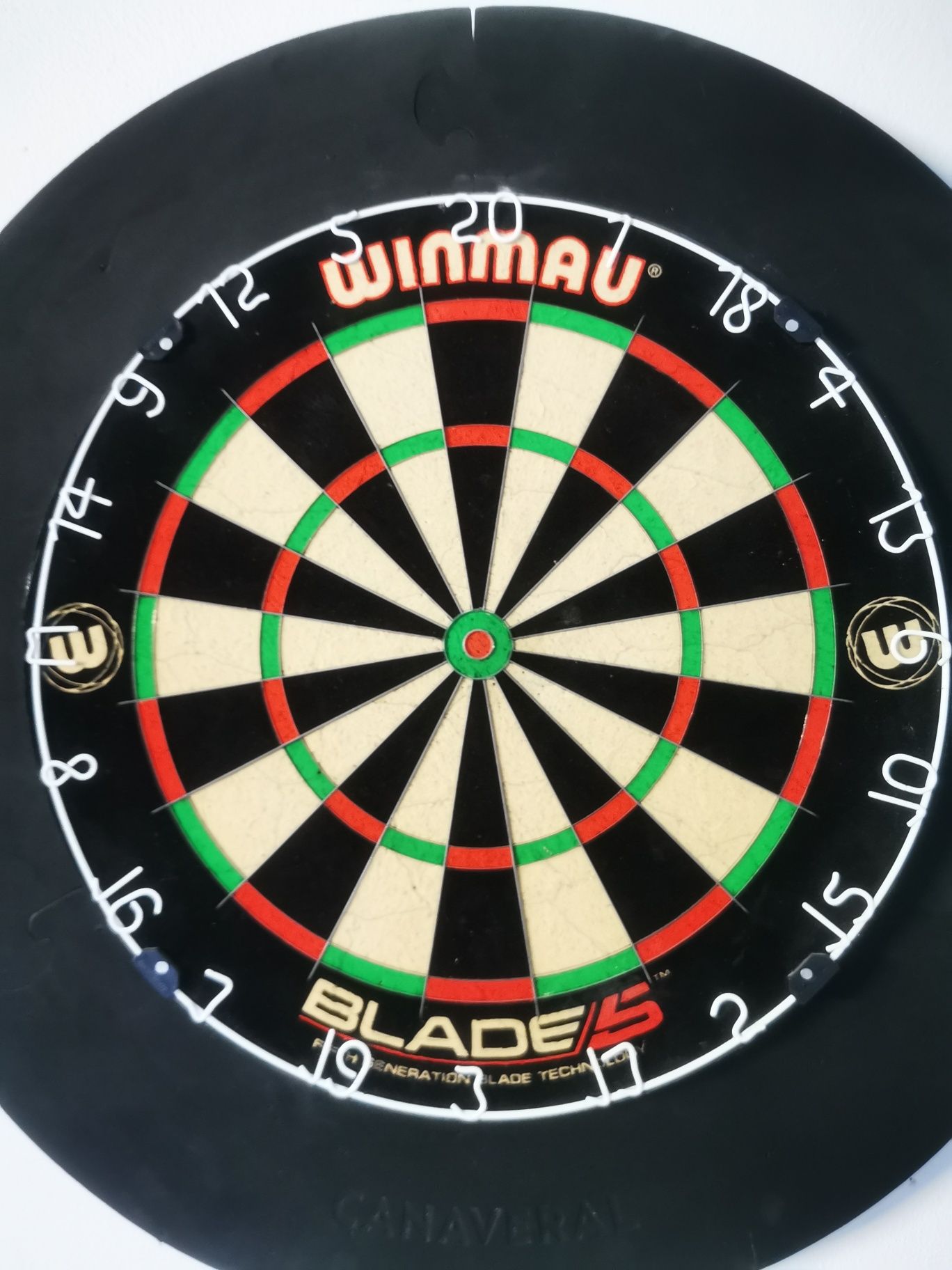 Zestaw do darta (Winmau Blade 5, opona, 6x lotki)