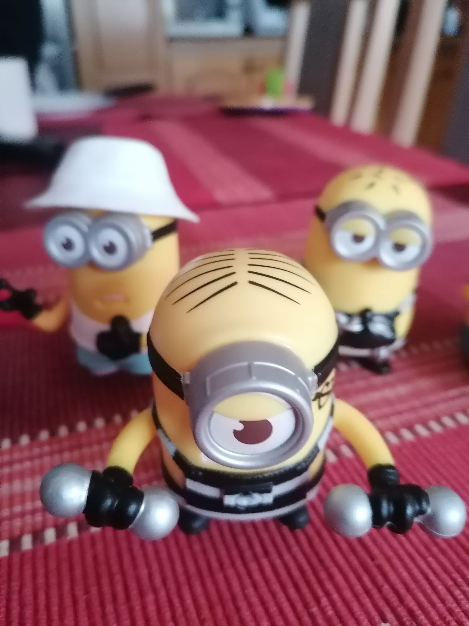 Sprzedam figurki minionki 5 sztuk