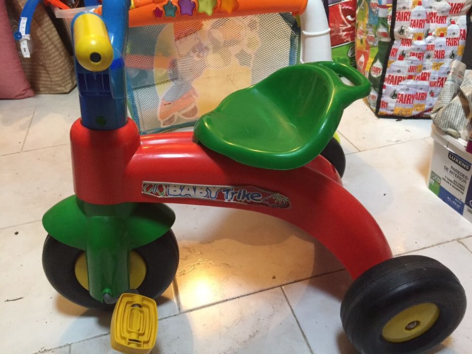 Triciclo criança 2 aos 4 anos