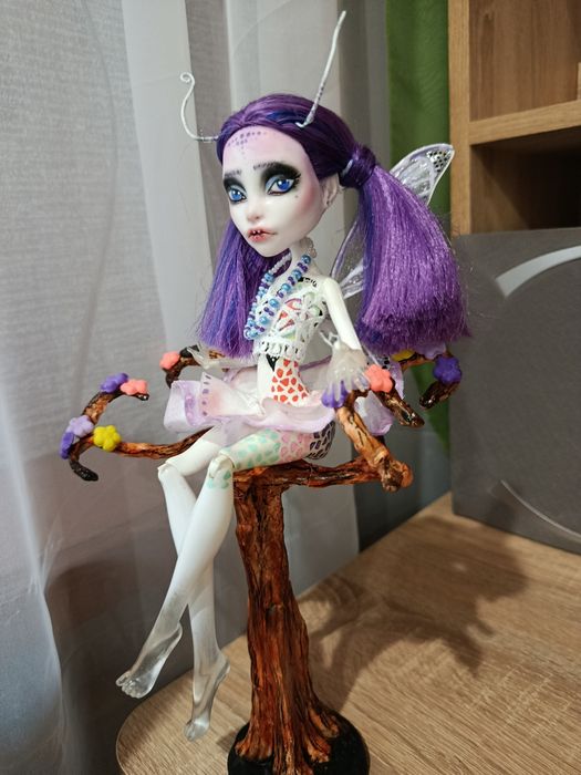 Лялька на базі Monster High Operetta