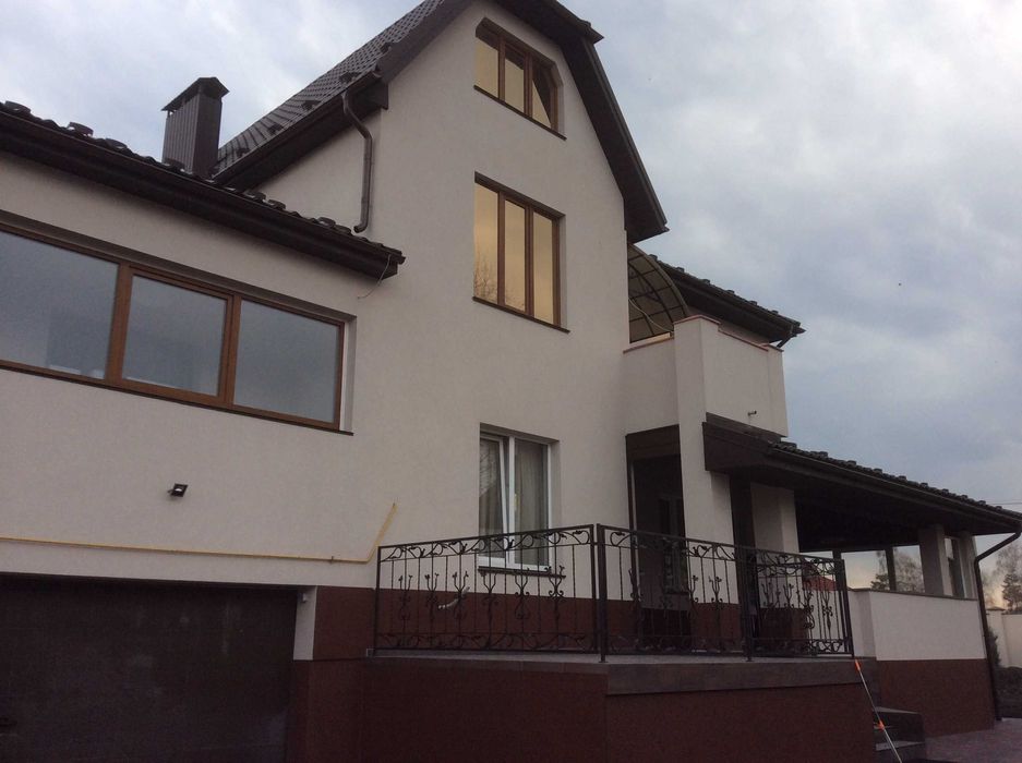 Продам 2 єт. дом 350 кв.м. в г.Вішгороде,микрорайон Дедовица