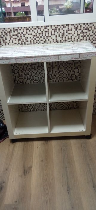 Módulo IKEA multifunções com rodas