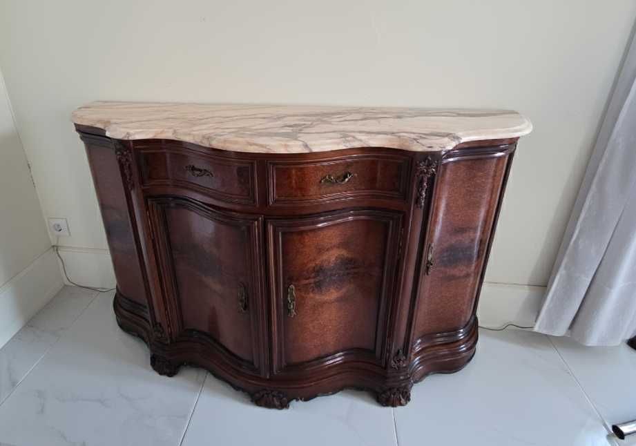 Aparador Luís XV Curvo (Serpentina) c/ Tampo de Mármore Natural