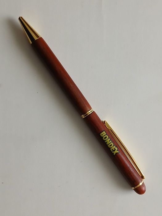 Caneta da marca Bondex