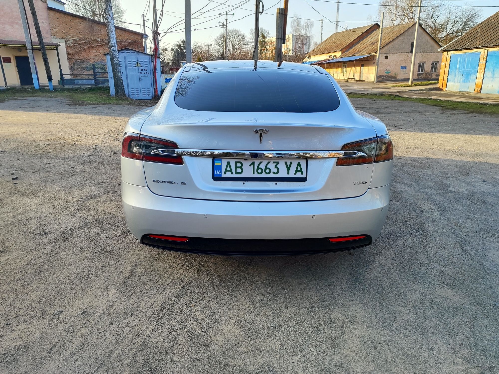 Tesla model S REST 75 D INTEL