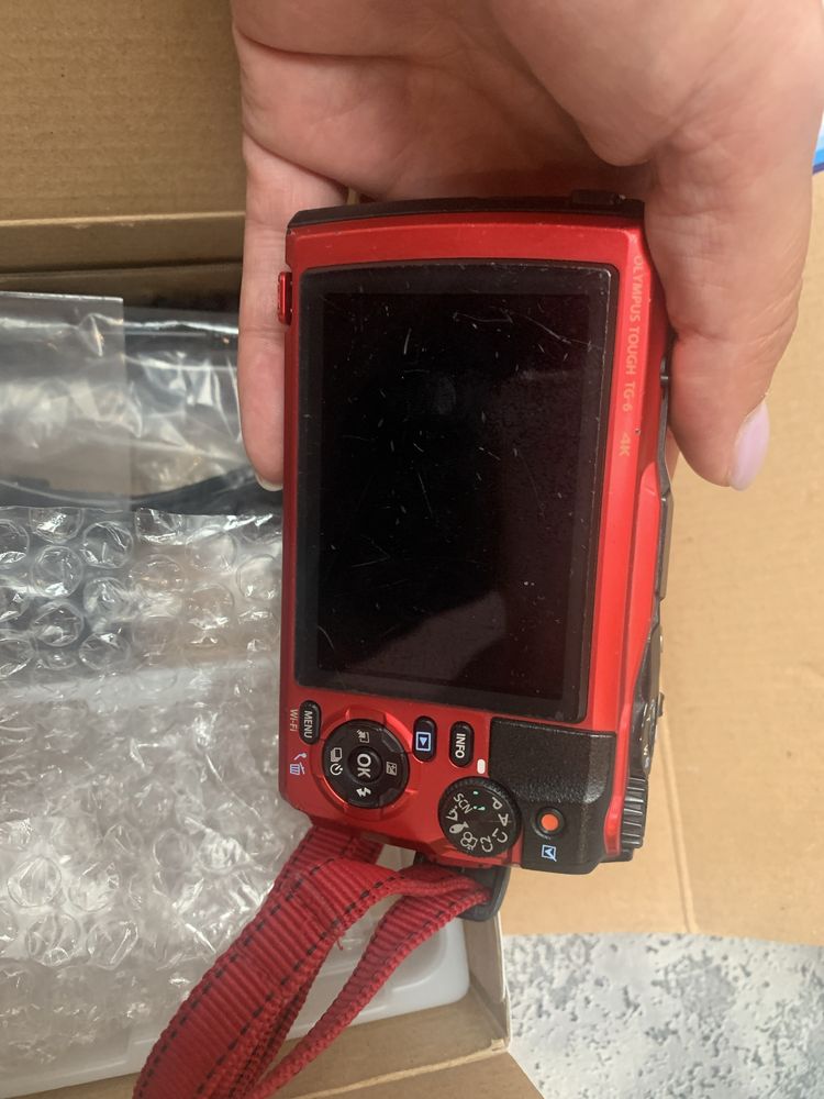 Olympus  Tough  TG 6