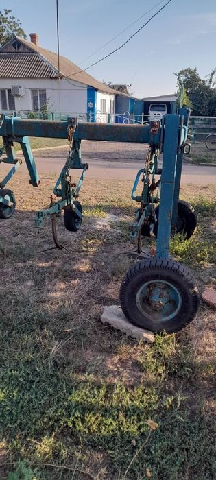 Продам культиватор КРН