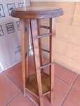 Suporte em madeira para vasos
