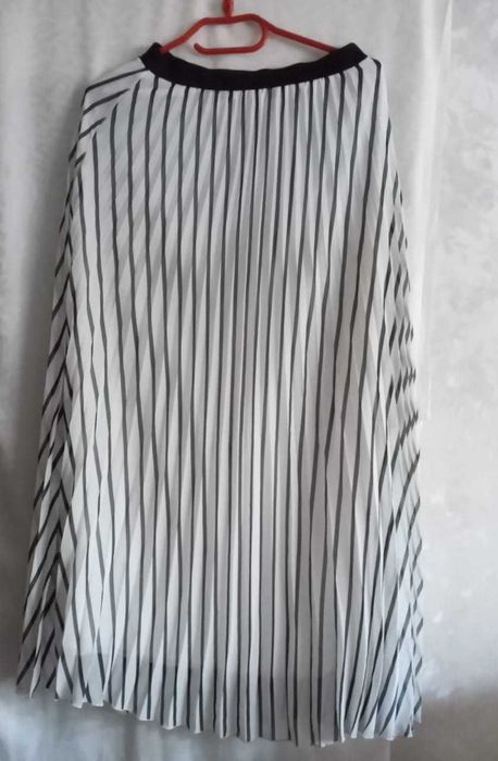 Спідниця жіноча в стилі  Versace  48-50 розмір,нова