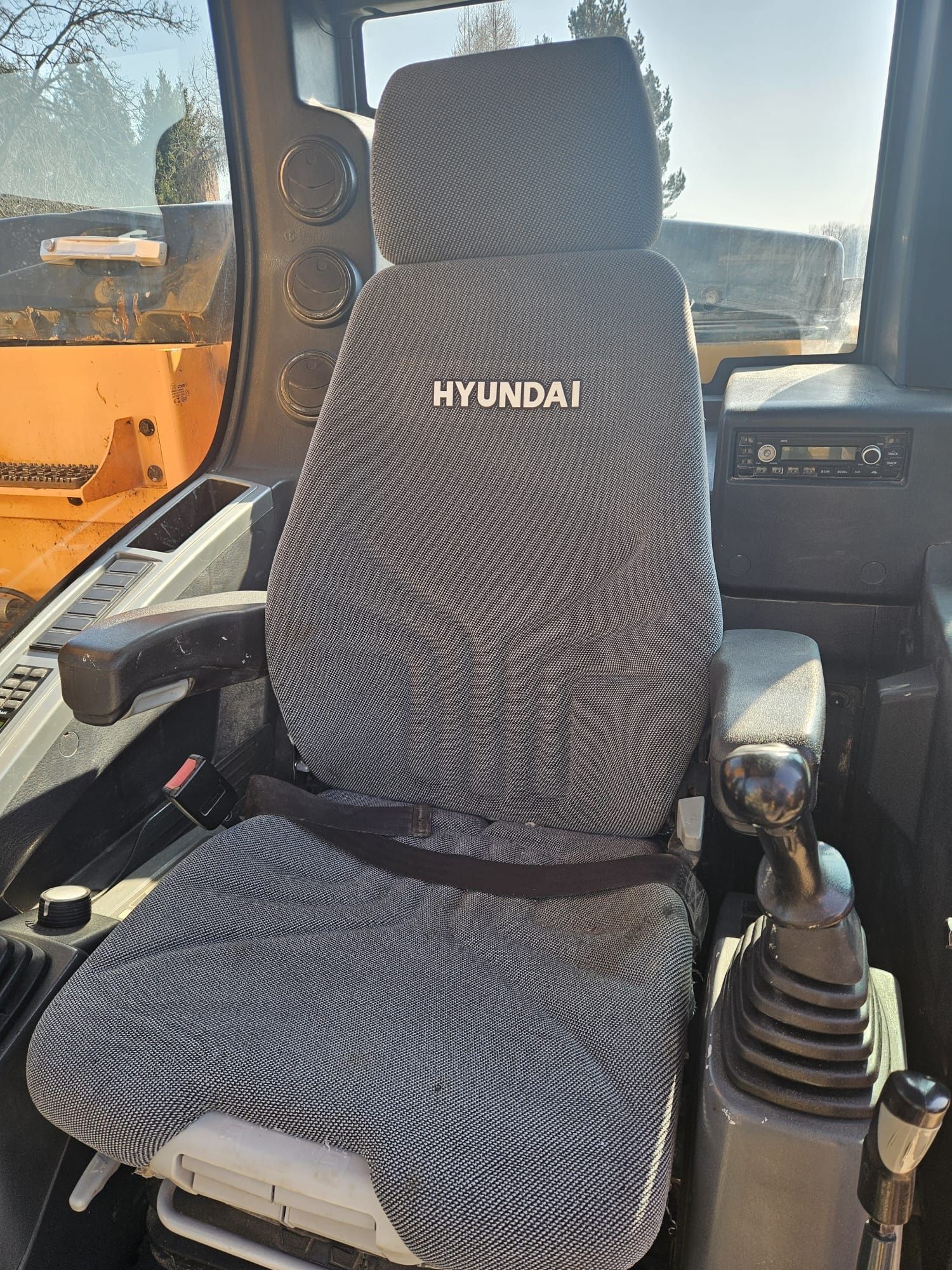 Koparka gąsienicowa Hyundai HX 145 140 LCR obrysowa 15t Hitachi Doosan