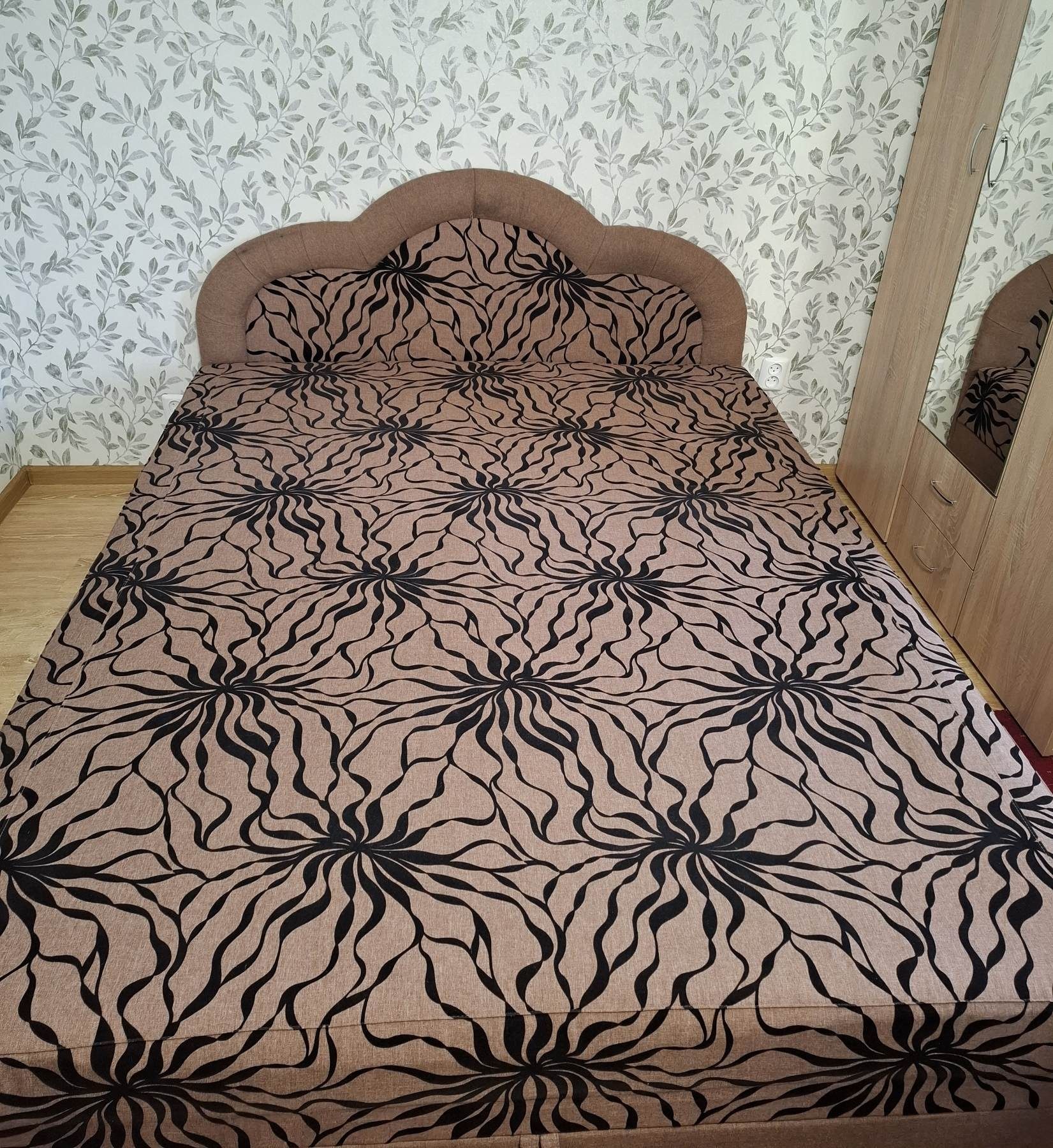 Двух спальня кровать