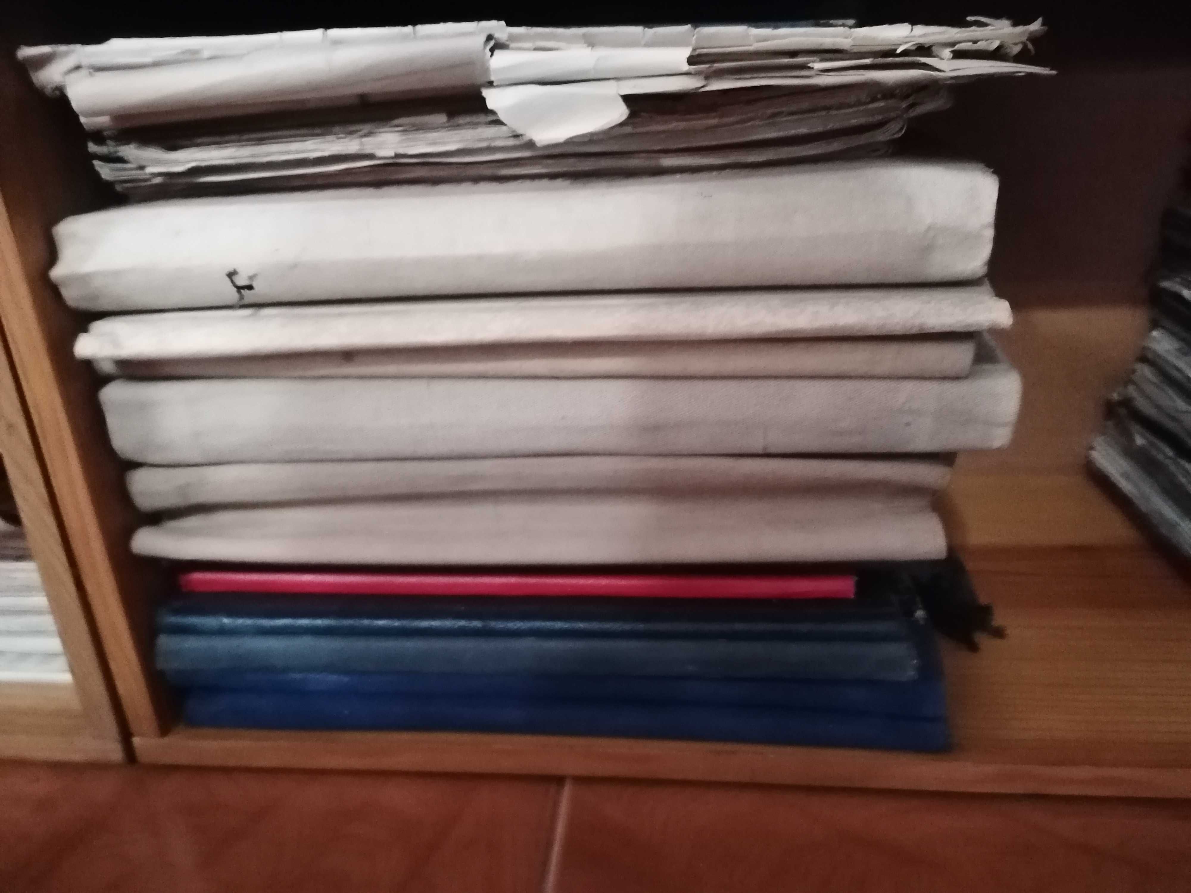 Partituras antigas manuscritas