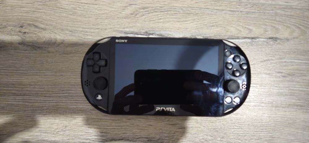 Ps vita деколи підлагує тачскрін