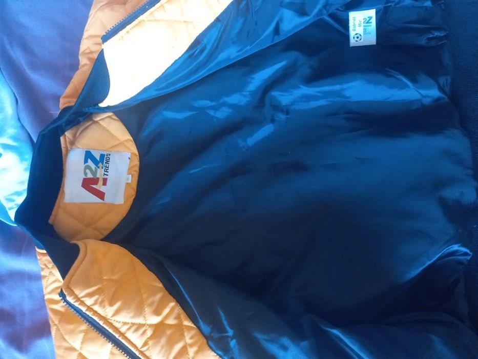 Продам куртку бомпер