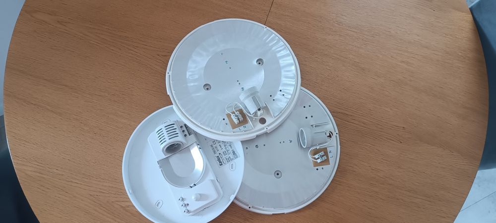 Plafon Plafoniera bez klosza