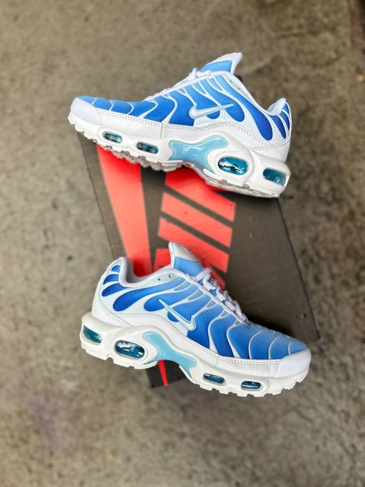 Кросівки, кроссовки Nike Air Max Tn Plus Grey White Black Blue Pink