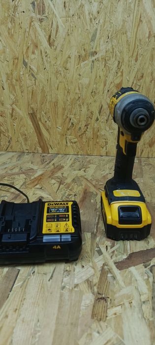 Zakrętarka DeWalt dcf787 18v 5 ah