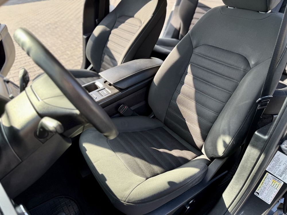 Ford Fusion Hybrid в идеальном состоянии