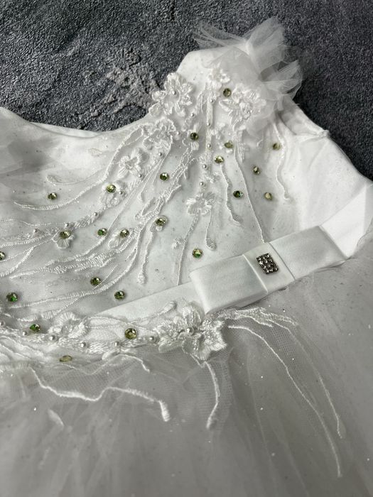 Продам дитячу святкову сукню