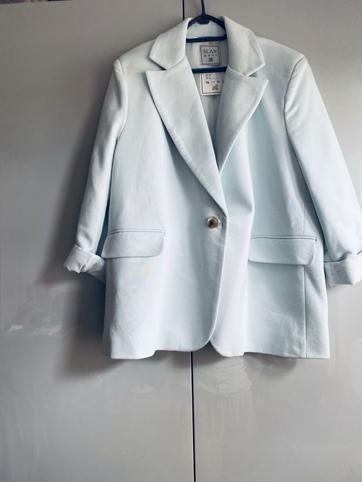 Błękitna marynarka Slay