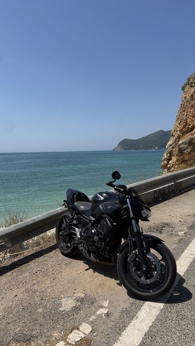 Kawasaki z650 com akrapovic titânio