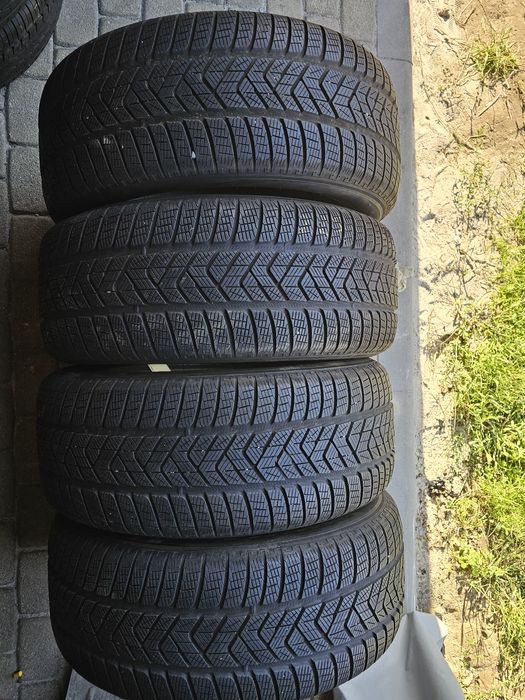 255/55/18 Opony Zimowe Pirelli Scorpion 4szt