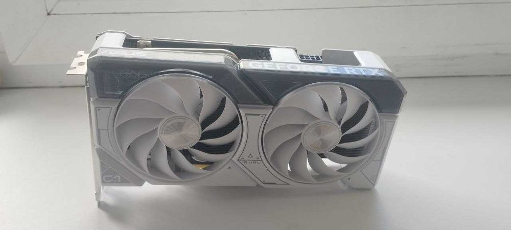 Видеокарта Asus GeForce RTX 4060 Dual OC White 8192MB