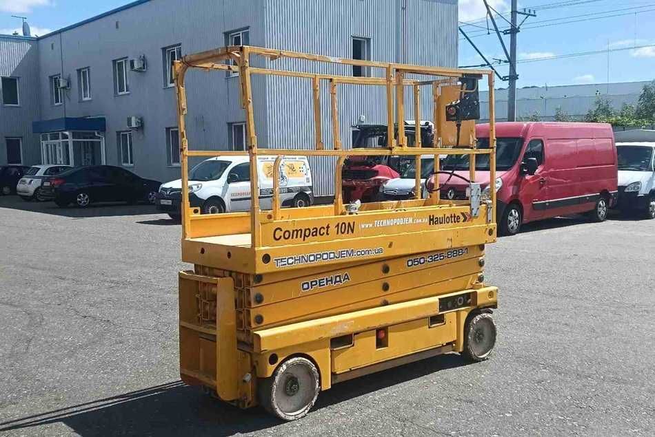 Акумуляторний ножицевий підіймач HAULOTTE Compact. Франція
