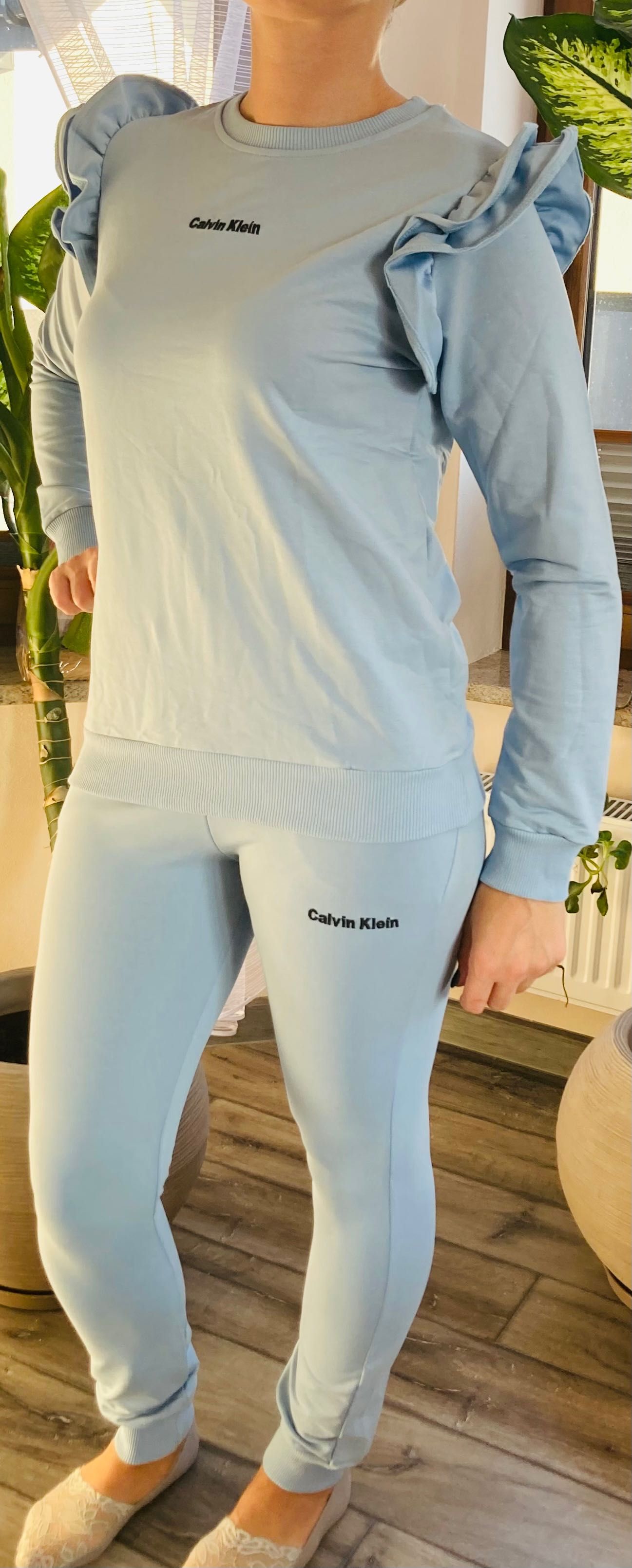 Nowy dres świetny M / L