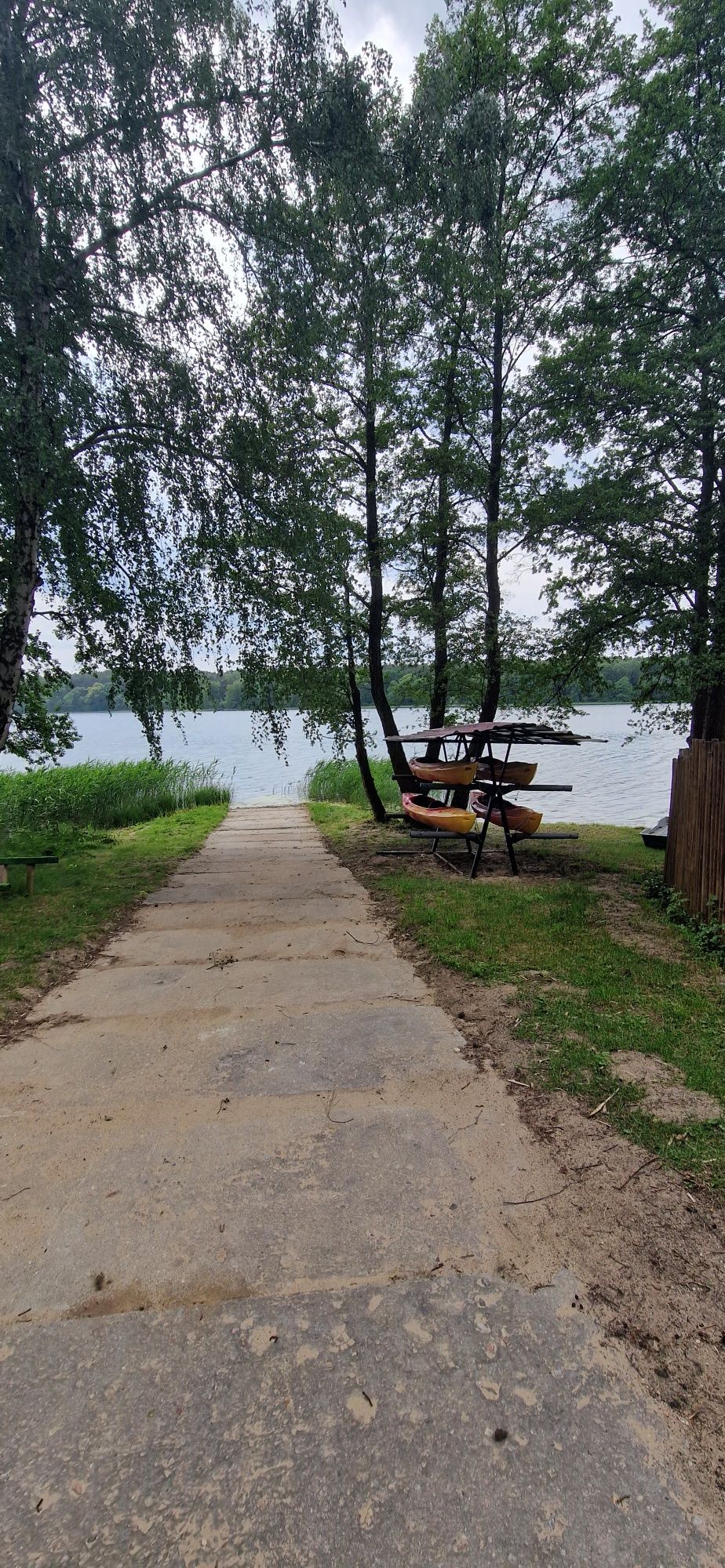Domek nad jeziorem z własną linią brzegową , apartament, kwater
