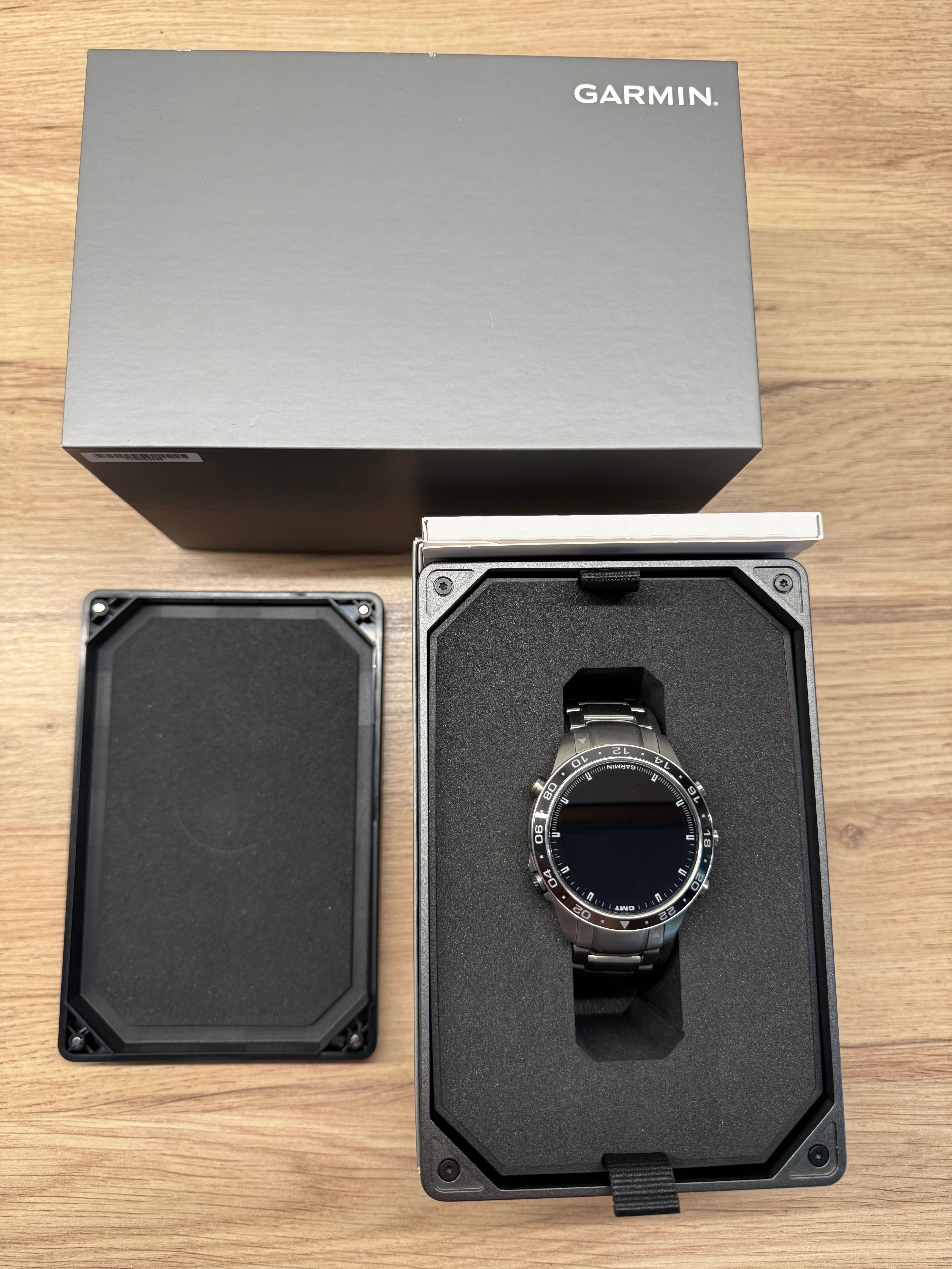 Garmin MARQ Gen 2 – tytan, AMOLED, 3 paski oryginalne, stan bdb
