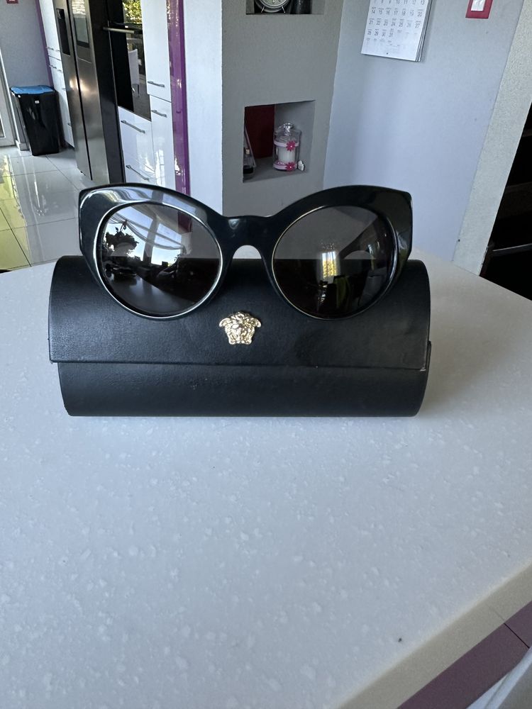 Eleganckie okulary przeciwsloneczne Versace