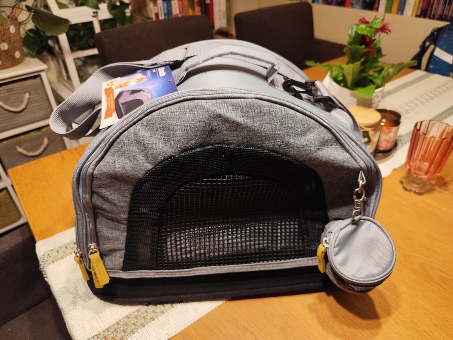 Praktyczna torba transporter Nobby dla małych psów i kotów 46x32x30 cm