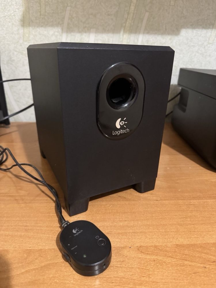 Акустична система Logitech Speaker System Z313 (980-000413)