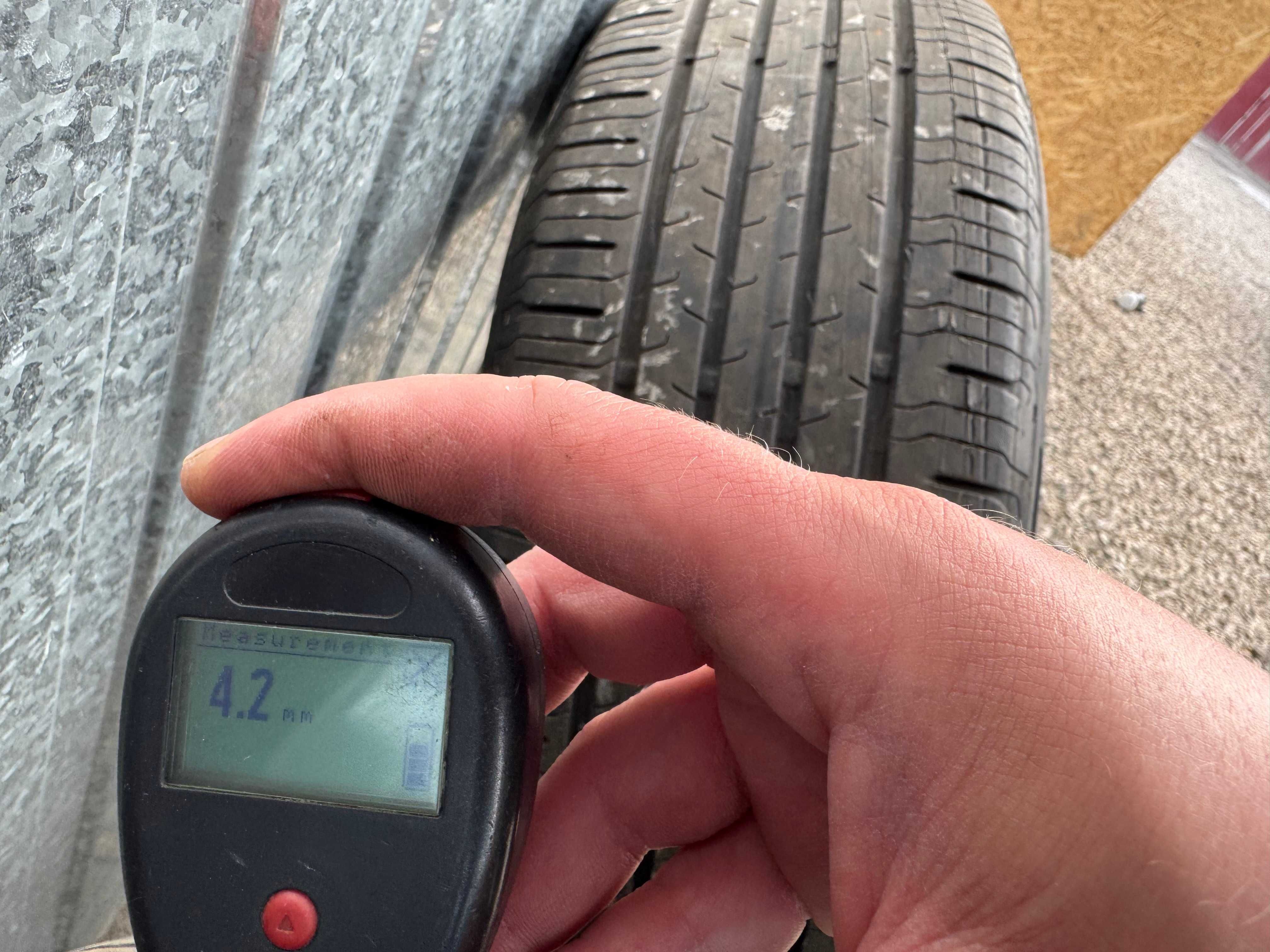 Koła Felgi Audi 225/60 R17 Continental DOT2021r. 38508B, A0