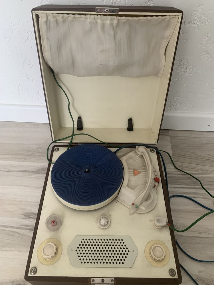 Gramofon Karolinka