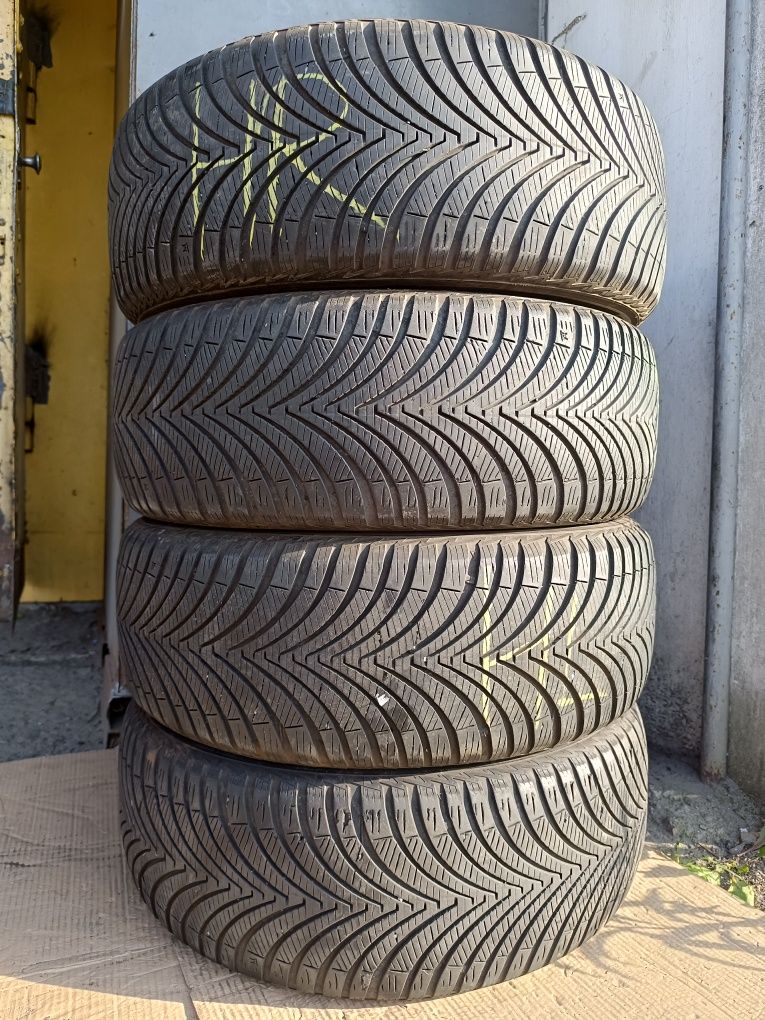 215/55 R17 Kumho