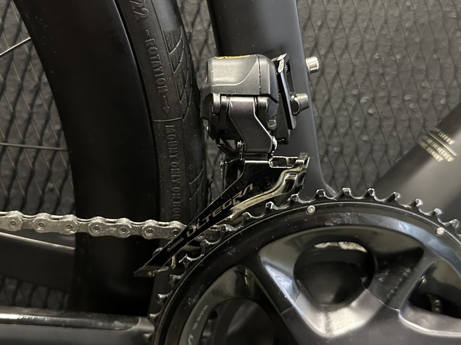 Szosowy rower elektryczny ROSE REVEAL PLUS Ultegra R 8100 Di2 roz.L