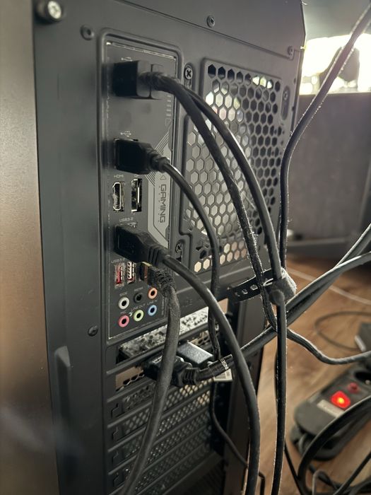Komputer gamingowy RTX3060 32GB RAM procesor I5-14600K