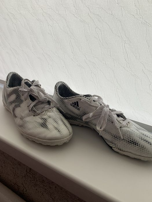 Футбольні бутси Adidas F10