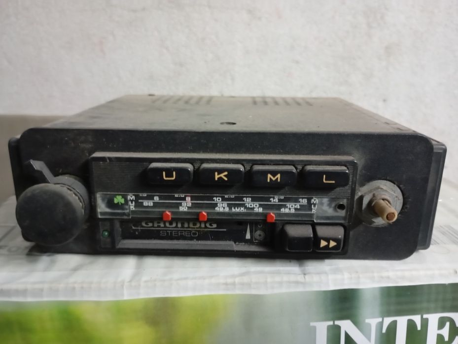 Auto Rádio Grundig (Antigo)