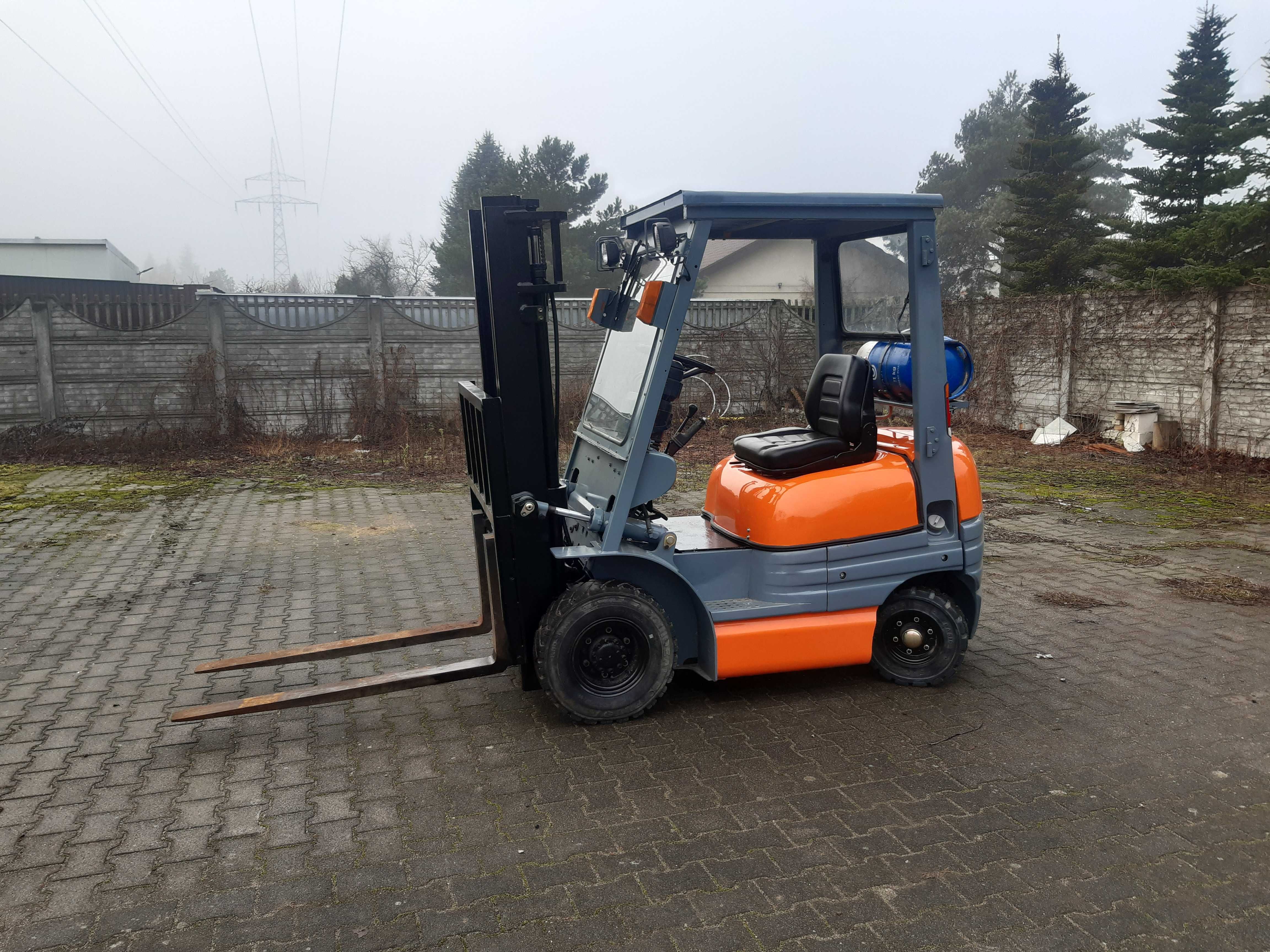 Wózek widłowy Toyota 6FG15