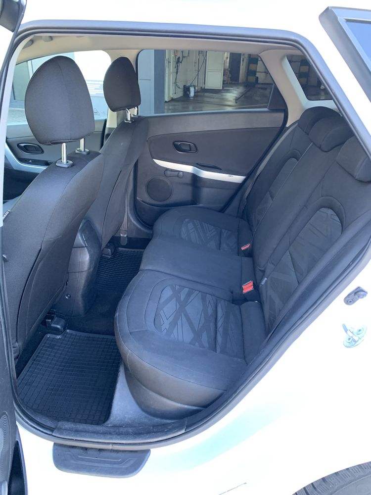 Kia Ceed 2013 року
