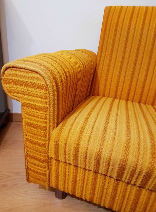 Sofá Cama e Cadeirões Vintage