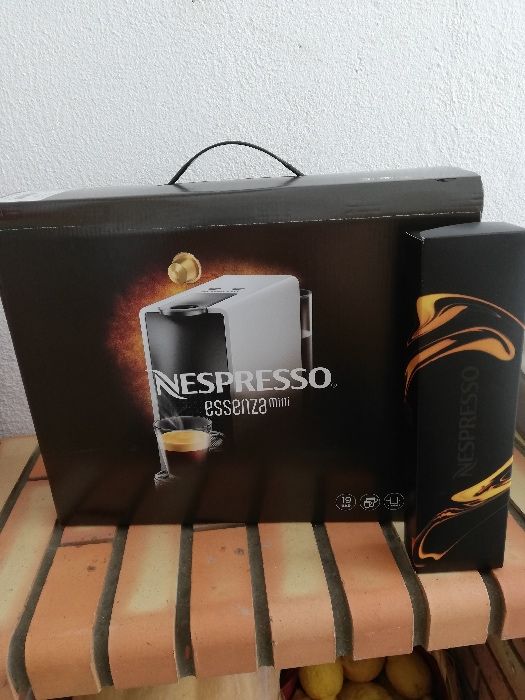 Máquina de Café Nespresso- Nova (Essenza Mini Nespresso Intense Grey )