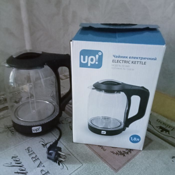 Електричний чайник на 1,8 літра
